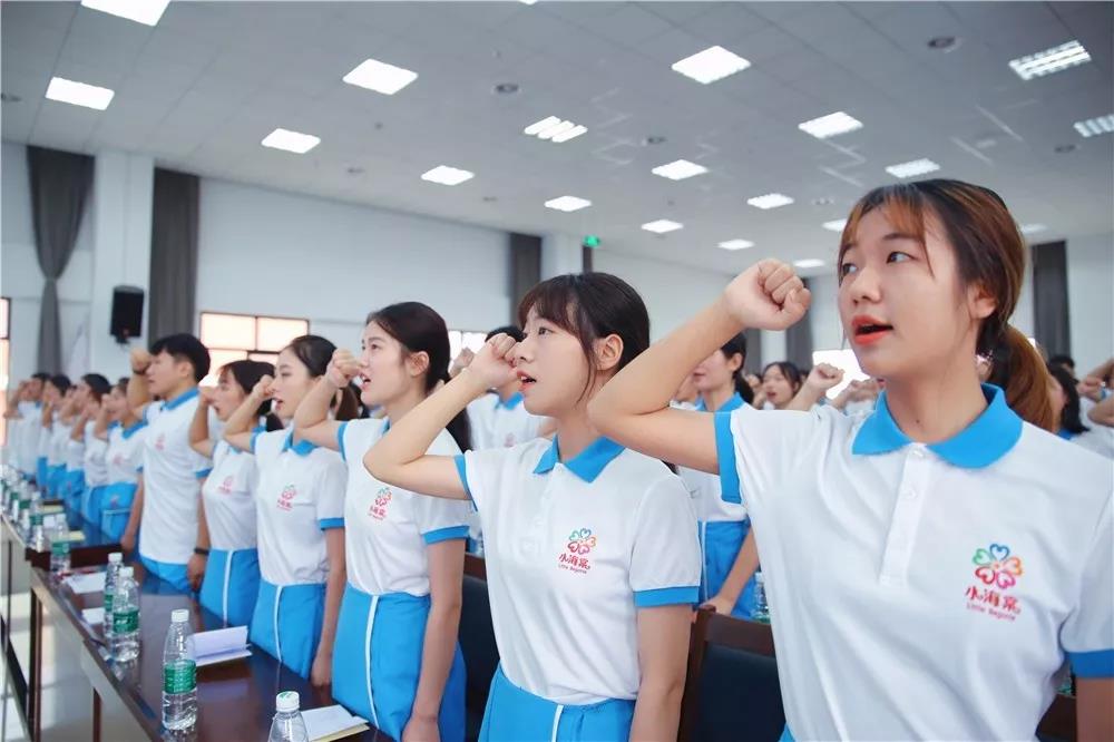青春活力!275名“小海棠”志愿者出征旅博會(圖21) 青春活力!275名“小海棠”志愿者出征旅博會(圖21)
