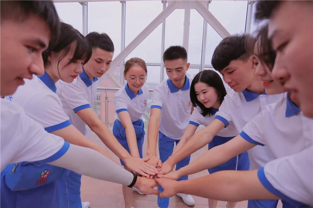青春活力!275名“小海棠”志愿者出征旅博會(圖23) 青春活力!275名“小海棠”志愿者出征旅博會(圖23)